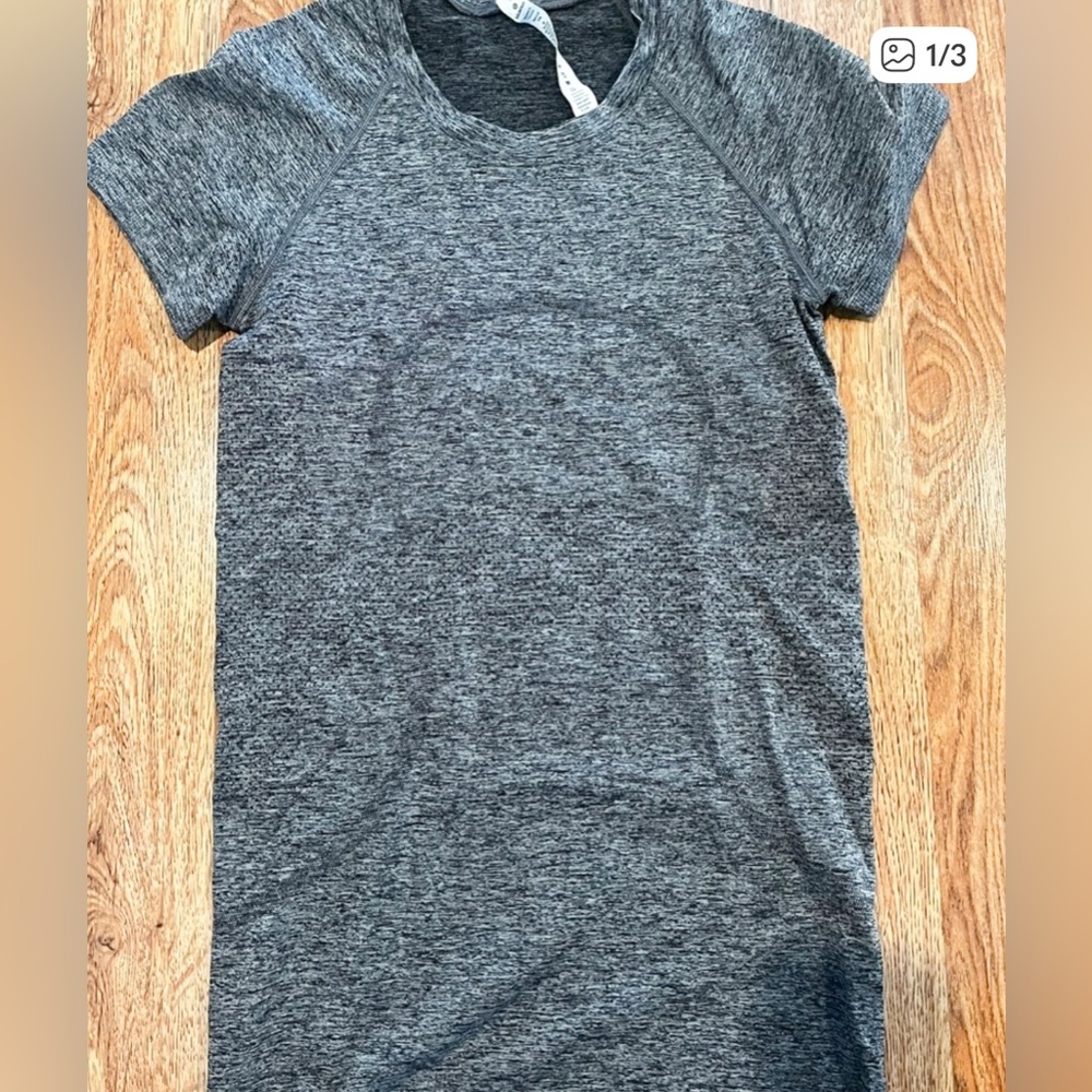 Lululemon Swiftly Tech 2.0 short sleeve gray Boston
